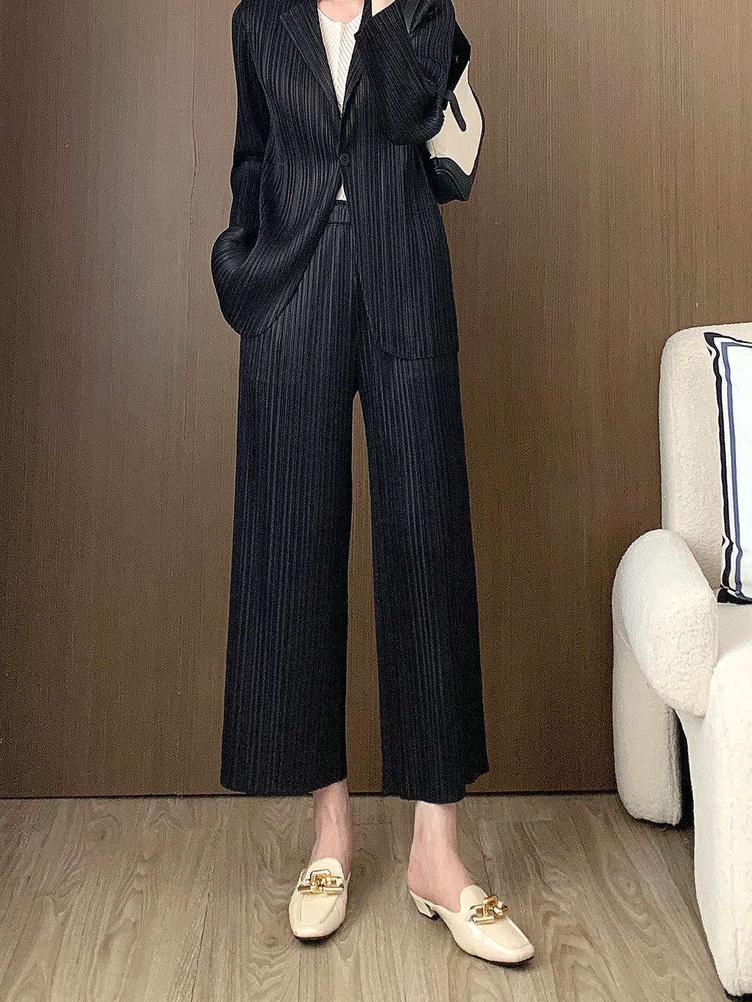 Miyake Wide-leg Pants Women's High-waist Pendant Pleated Pants Women's Loosening Waist Cropped Pants Black All-match Casual Pants