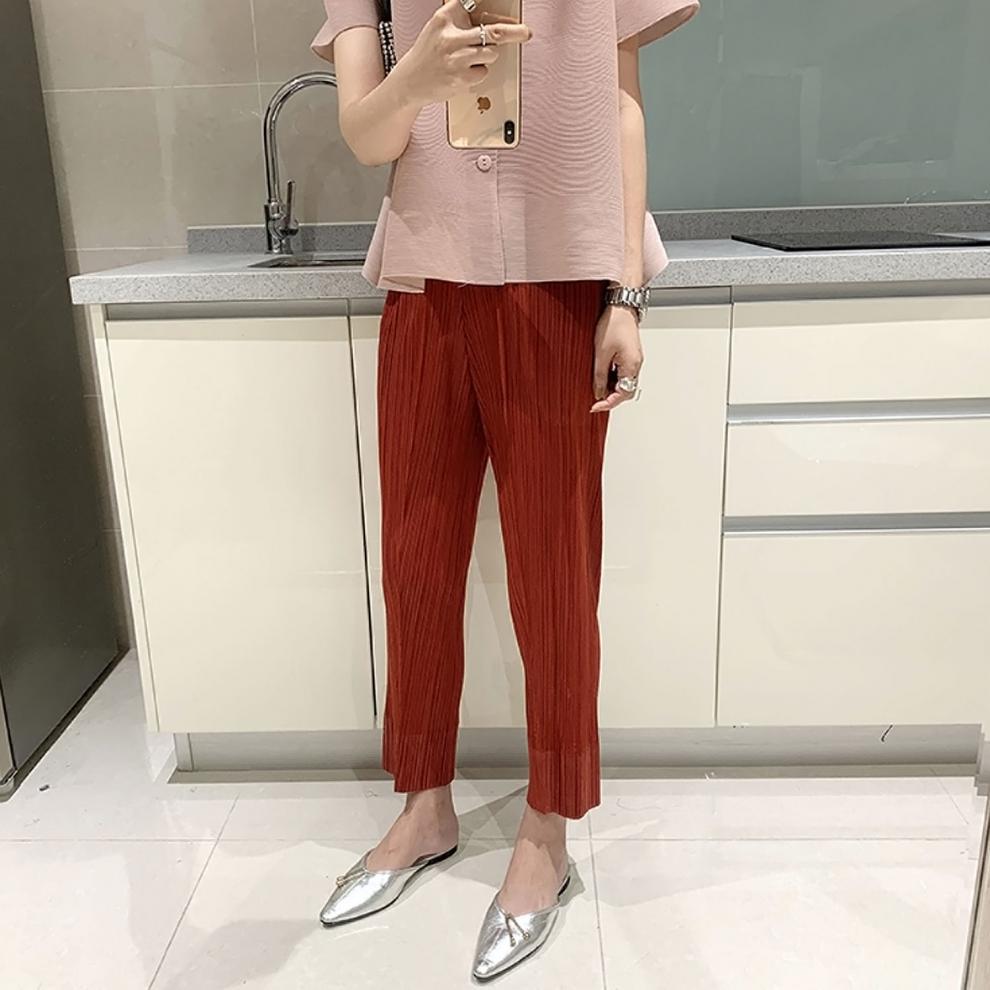 Miyake 2026 Straight-Leg Fashion High-Waisted Pocketed Cropped Pants with Elastic Waistband, Stretchy Pleated Slimming Cigarette Pants for Women