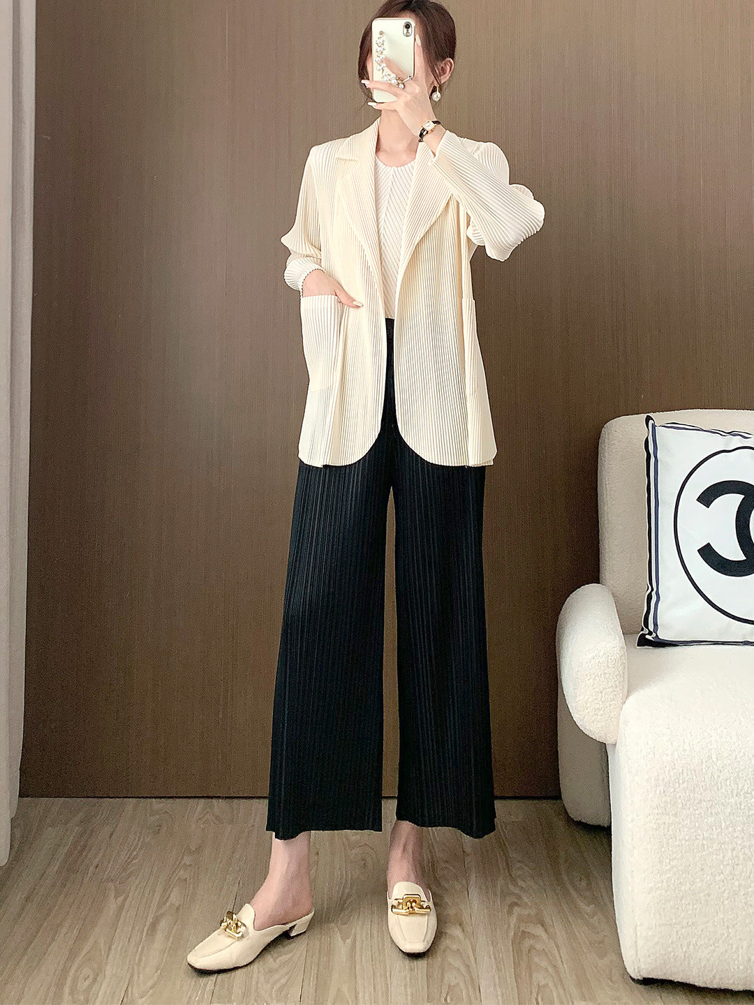 Miyake Wide-leg Pants Women's High-waist Pendant Pleated Pants Women's Loosening Waist Cropped Pants Black All-match Casual Pants