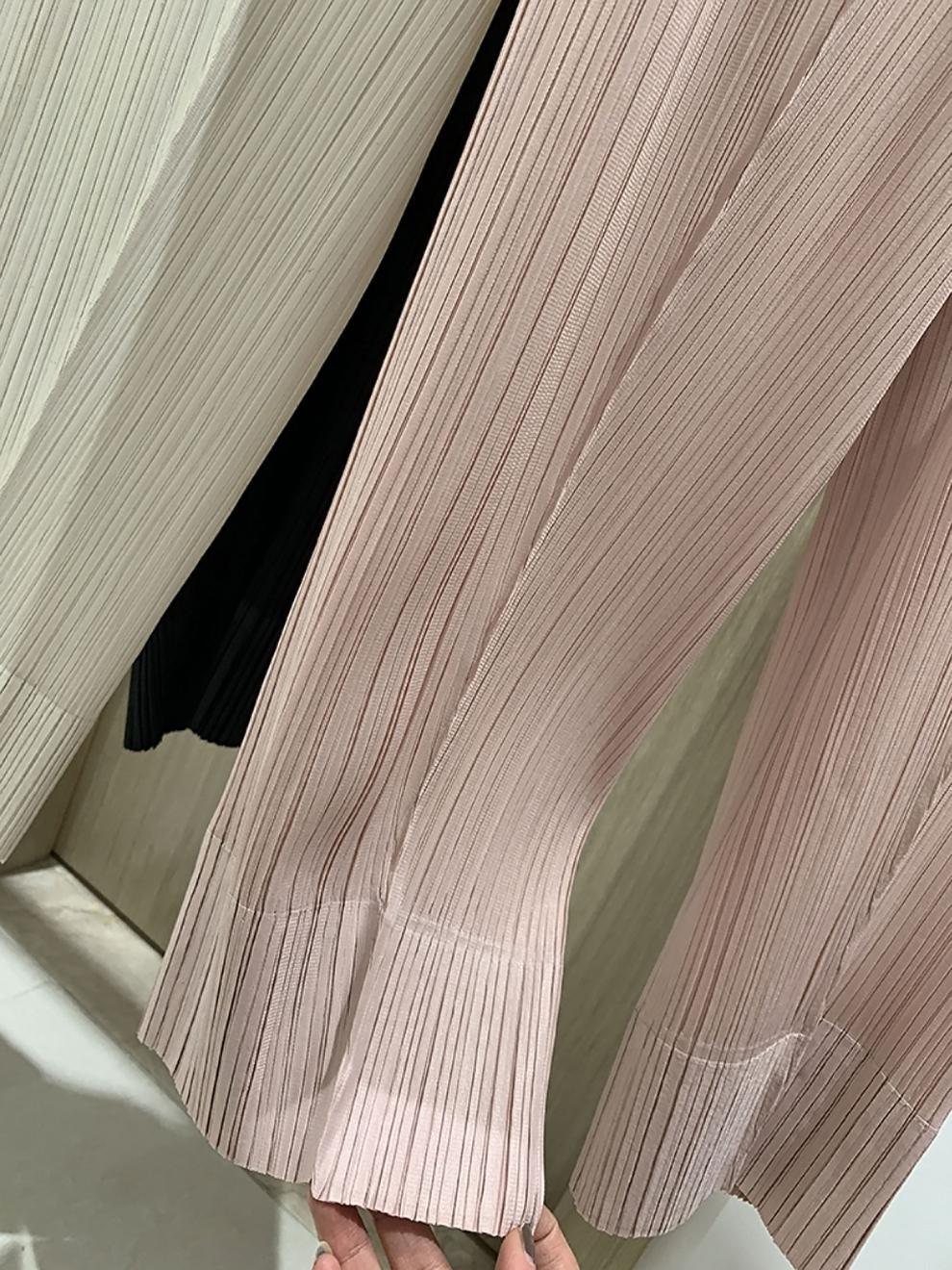Miyake 2026 Straight-Leg Fashion High-Waisted Pocketed Cropped Pants with Elastic Waistband, Stretchy Pleated Slimming Cigarette Pants for Women