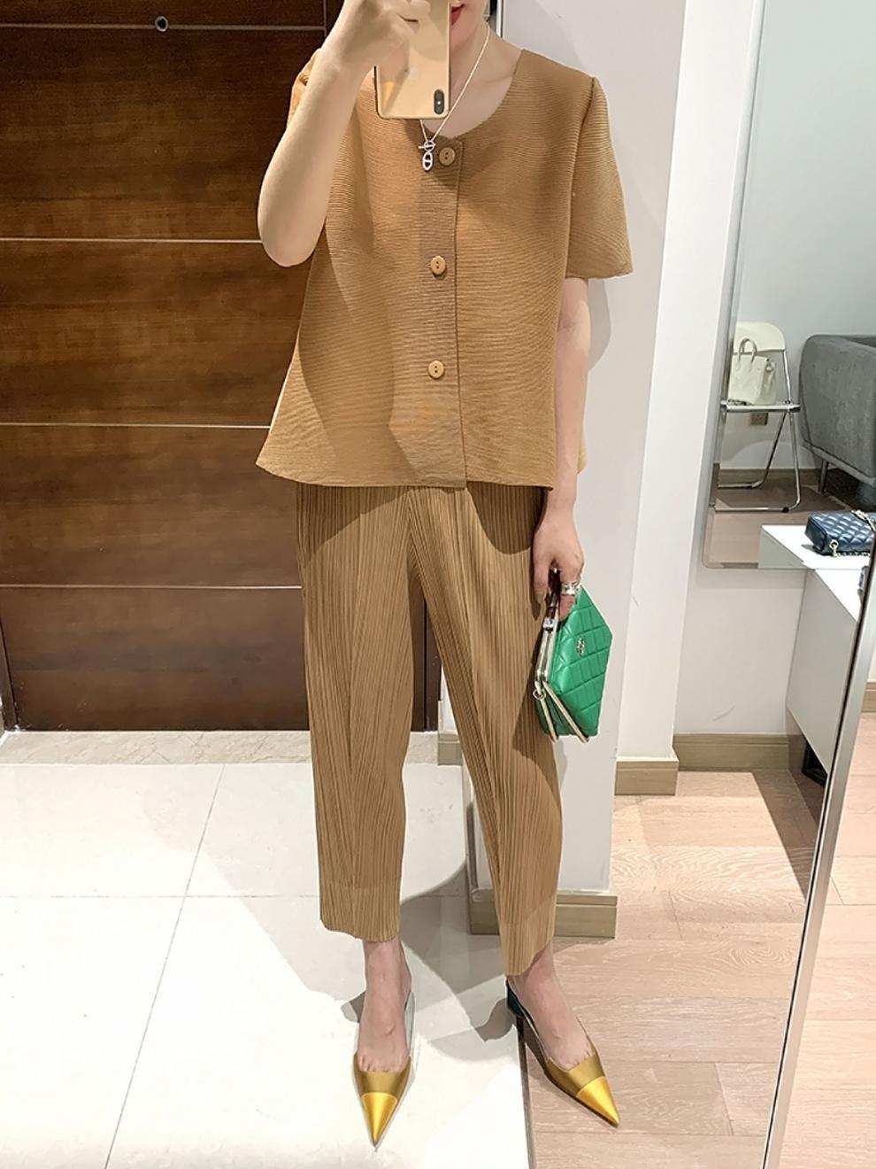 Miyake 2026 Straight-Leg Fashion High-Waisted Pocketed Cropped Pants with Elastic Waistband, Stretchy Pleated Slimming Cigarette Pants for Women
