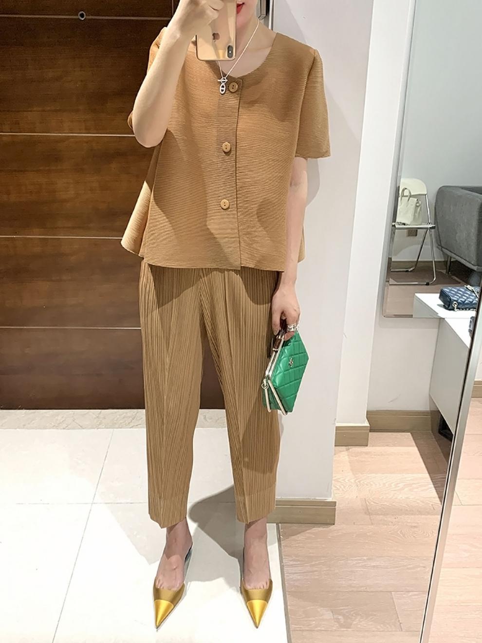 Miyake 2026 Straight-Leg Fashion High-Waisted Pocketed Cropped Pants with Elastic Waistband, Stretchy Pleated Slimming Cigarette Pants for Women