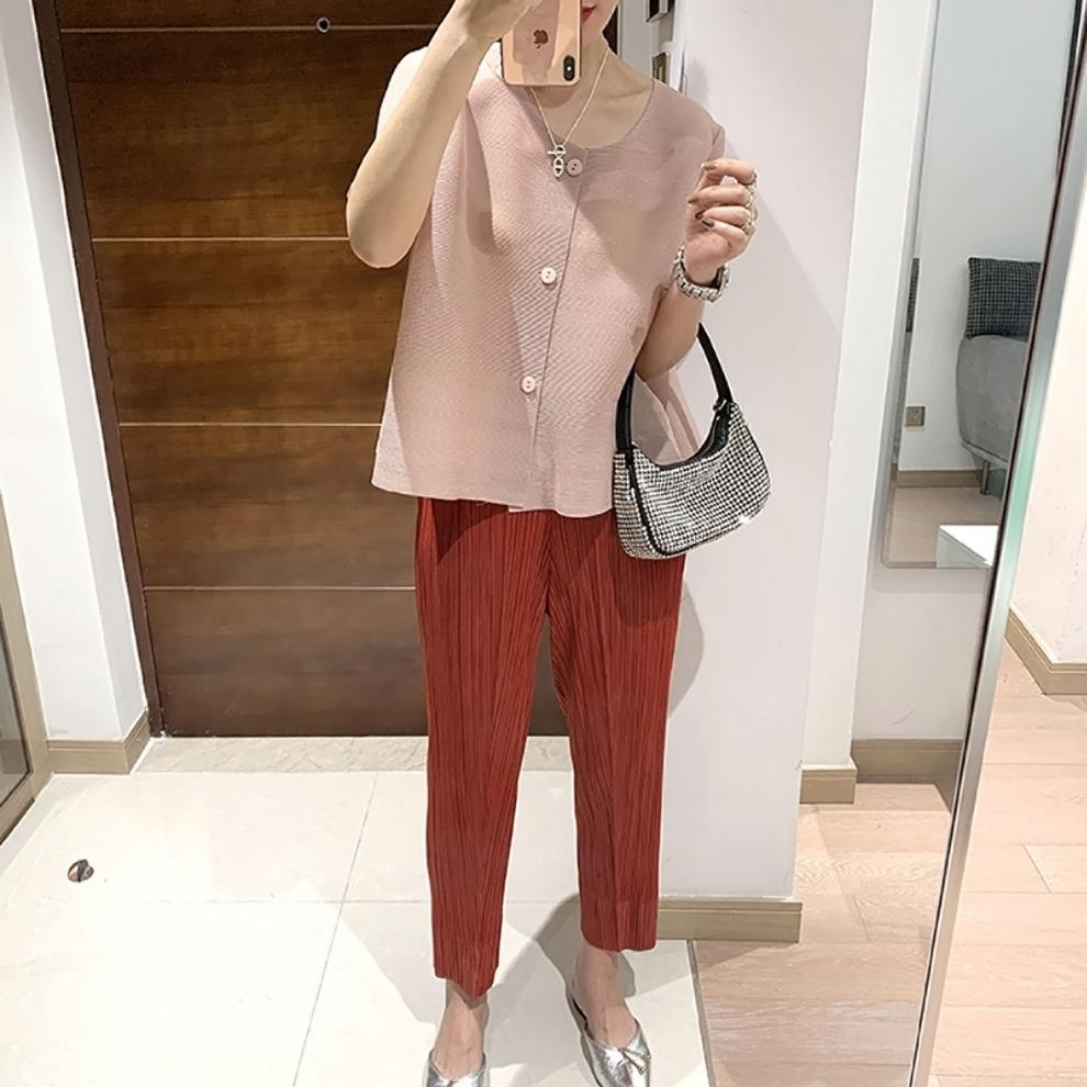 Miyake 2026 Straight-Leg Fashion High-Waisted Pocketed Cropped Pants with Elastic Waistband, Stretchy Pleated Slimming Cigarette Pants for Women
