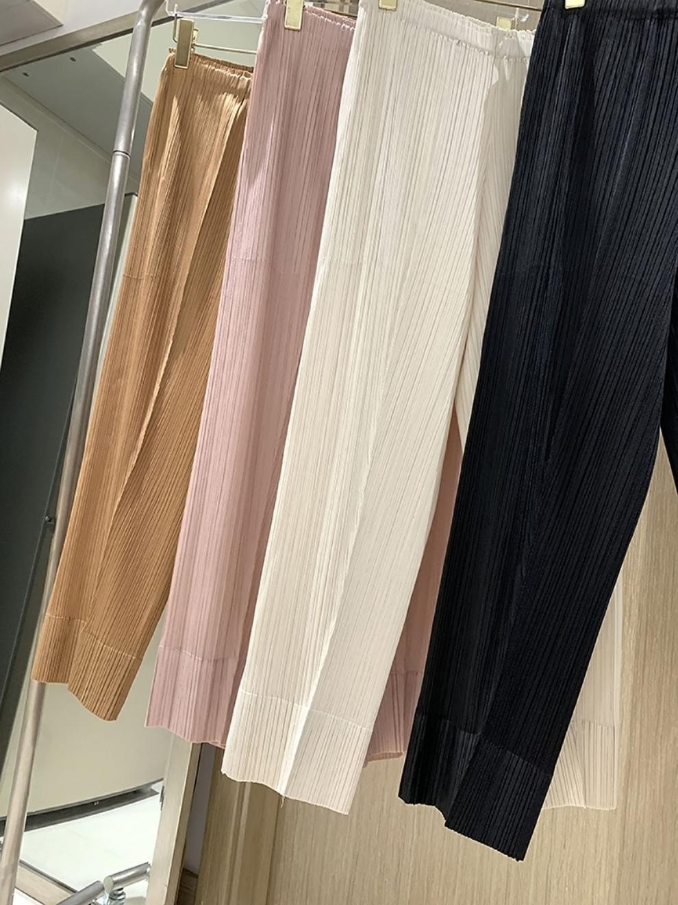 Miyake 2026 Straight-Leg Fashion High-Waisted Pocketed Cropped Pants with Elastic Waistband, Stretchy Pleated Slimming Cigarette Pants for Women