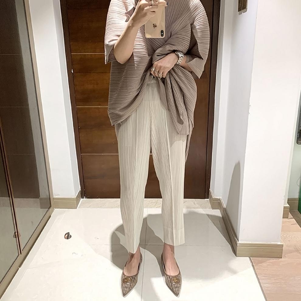 Miyake 2026 Straight-Leg Fashion High-Waisted Pocketed Cropped Pants with Elastic Waistband, Stretchy Pleated Slimming Cigarette Pants for Women