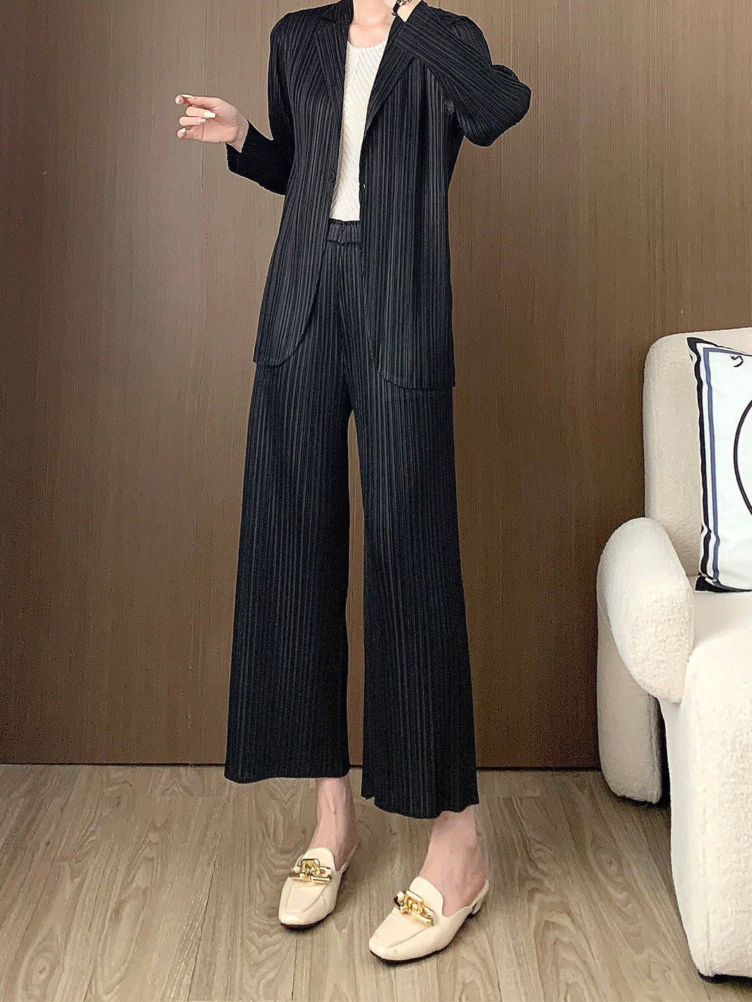 Miyake Wide-leg Pants Women's High-waist Pendant Pleated Pants Women's Loosening Waist Cropped Pants Black All-match Casual Pants